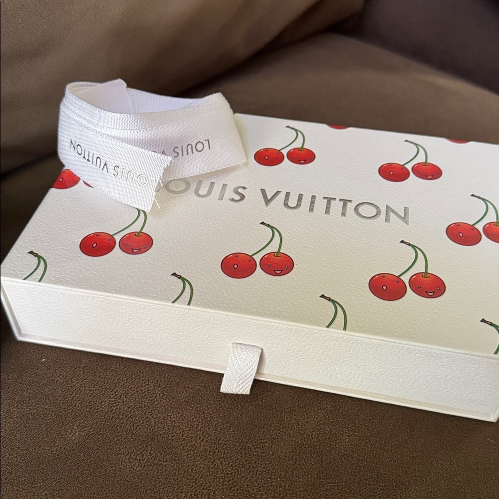 Louis Vuitton White Cherry-Print Gift Set with Sticker Accents - Picture 3 of 4